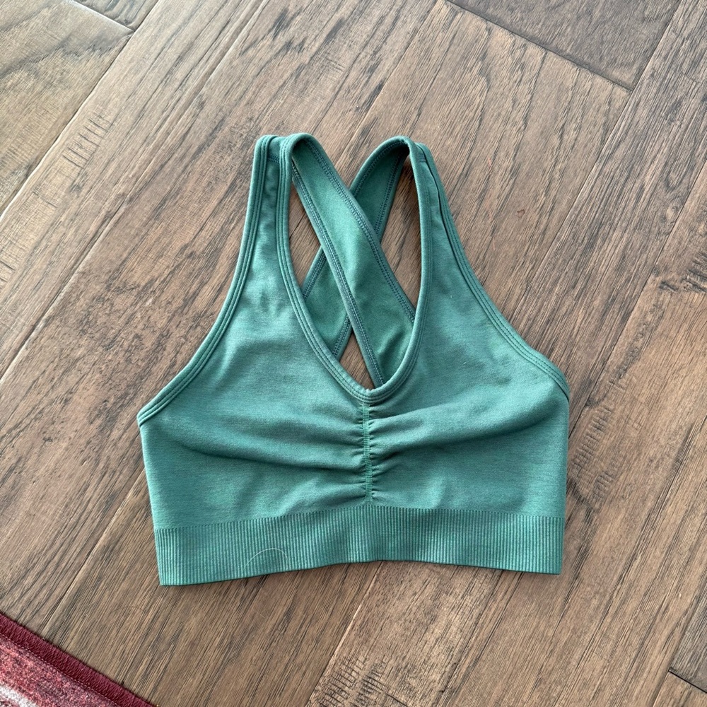Alphalete Amplify Sports Bra